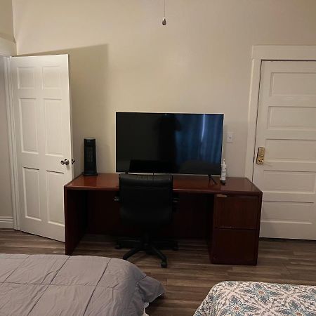 Private Los Angeles Room - Free Wifi, Ac, Tv, Private Fridge, Kitchen, Near Usc - Exposition Park - Usc Memorial Coliseum - Banc Of California Bmo Stadium - Downtown Los Angeles Dtla - University Of Southern California Usc!! 外观 照片
