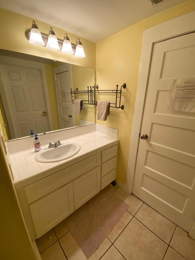 Private Los Angeles Room - Free Wifi, Ac, Tv, Private Fridge, Kitchen, Near Usc - Exposition Park - Usc Memorial Coliseum - Banc Of California Bmo Stadium - Downtown Los Angeles Dtla - University Of Southern California Usc!! 外观 照片