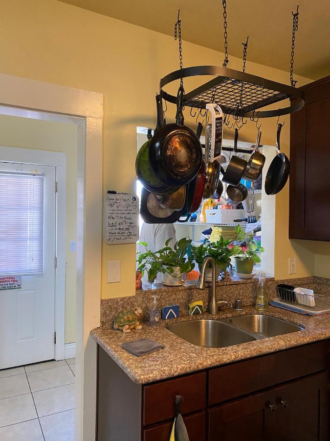 Private Los Angeles Room - Free Wifi, Ac, Tv, Private Fridge, Kitchen, Near Usc - Exposition Park - Usc Memorial Coliseum - Banc Of California Bmo Stadium - Downtown Los Angeles Dtla - University Of Southern California Usc!! 外观 照片
